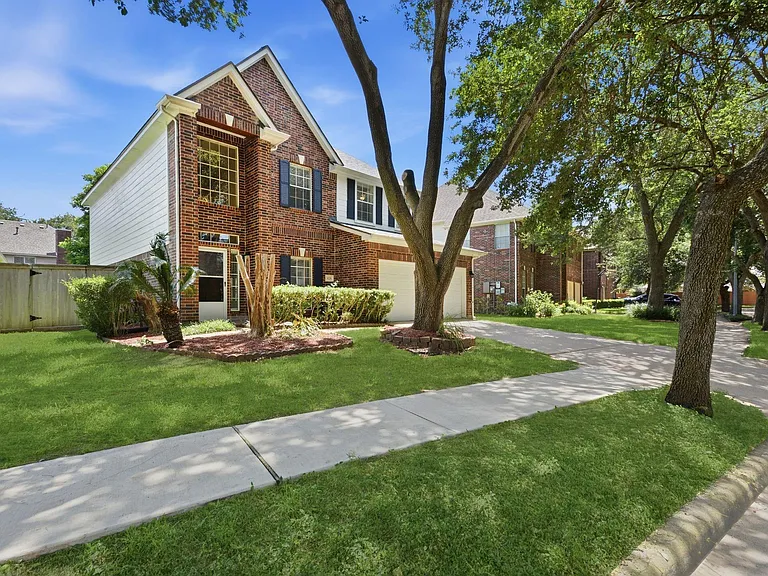 3126 Waters View Dr — Photo 4