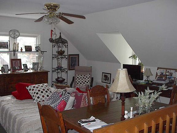 2nd floor living room