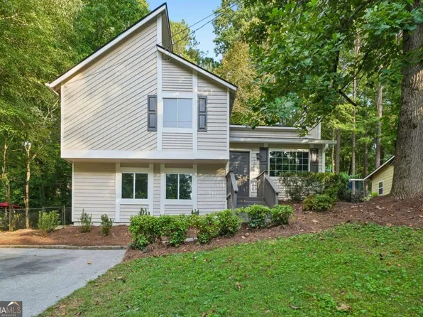 674 Inland Way NW, Lilburn, GA 30047