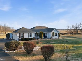 126 Pheasant Hill Rd, Summit Point, WV 25446