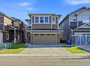 965 N Midtown Ave SW, Airdrie, AB T4B4V8