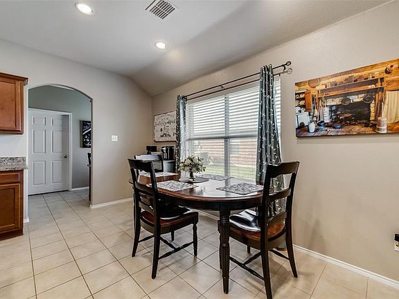 5th image of 1915 Havenbrook Dr