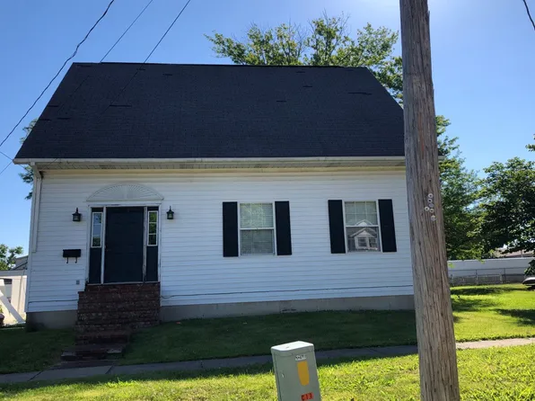 407 N Lafayette St, Jerseyville, IL 62052