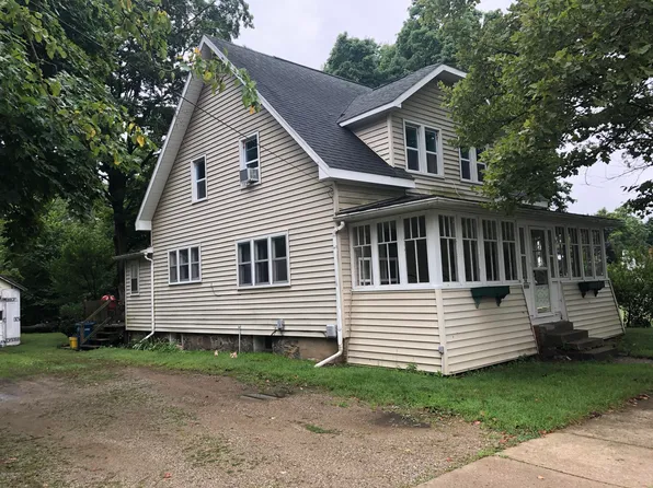 114 E Fayette St, Hillsdale, MI 49242