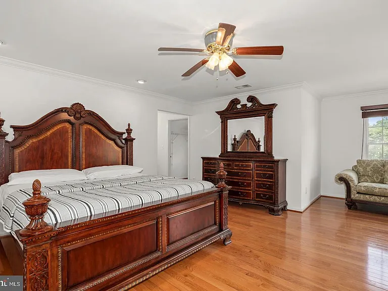 5045 Worthington Woods Way — Photo 24