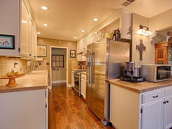 5th image of 350 Saint Julie Dr