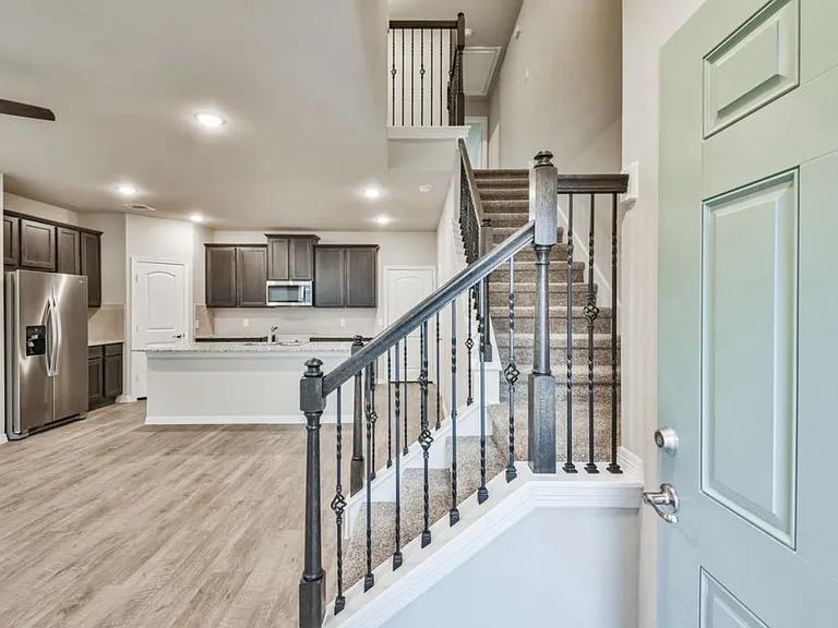 1223 Goliad Dr — Photo 5