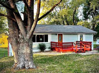 112 Hillcrest Dr, Goreville, IL 62939