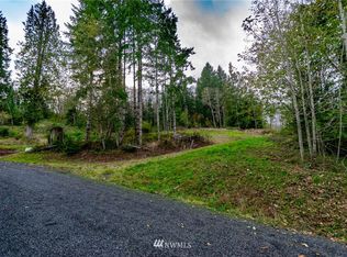 2 Merganser Rd, Longview, WA 98632