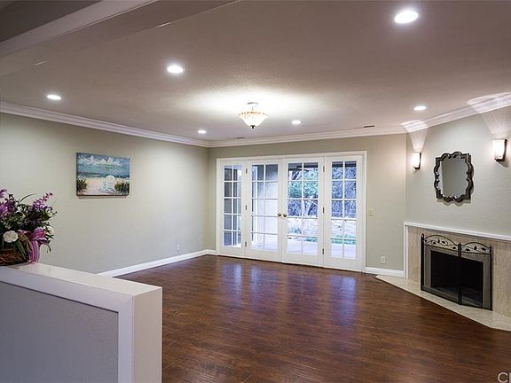 3rd image of 2354 Valcourt Ln