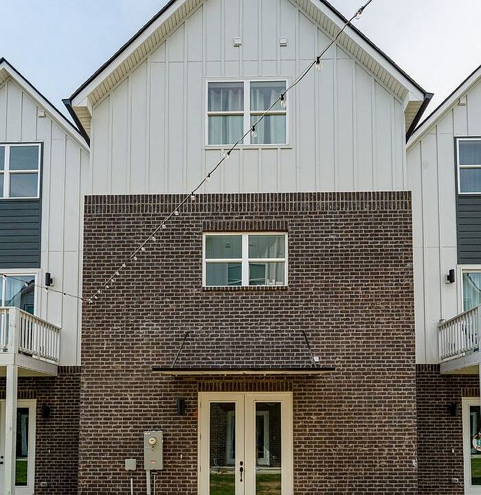 1st image of 5710 Sofias Cir