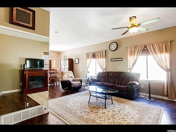 3rd image of 88 E Aparicio Dr