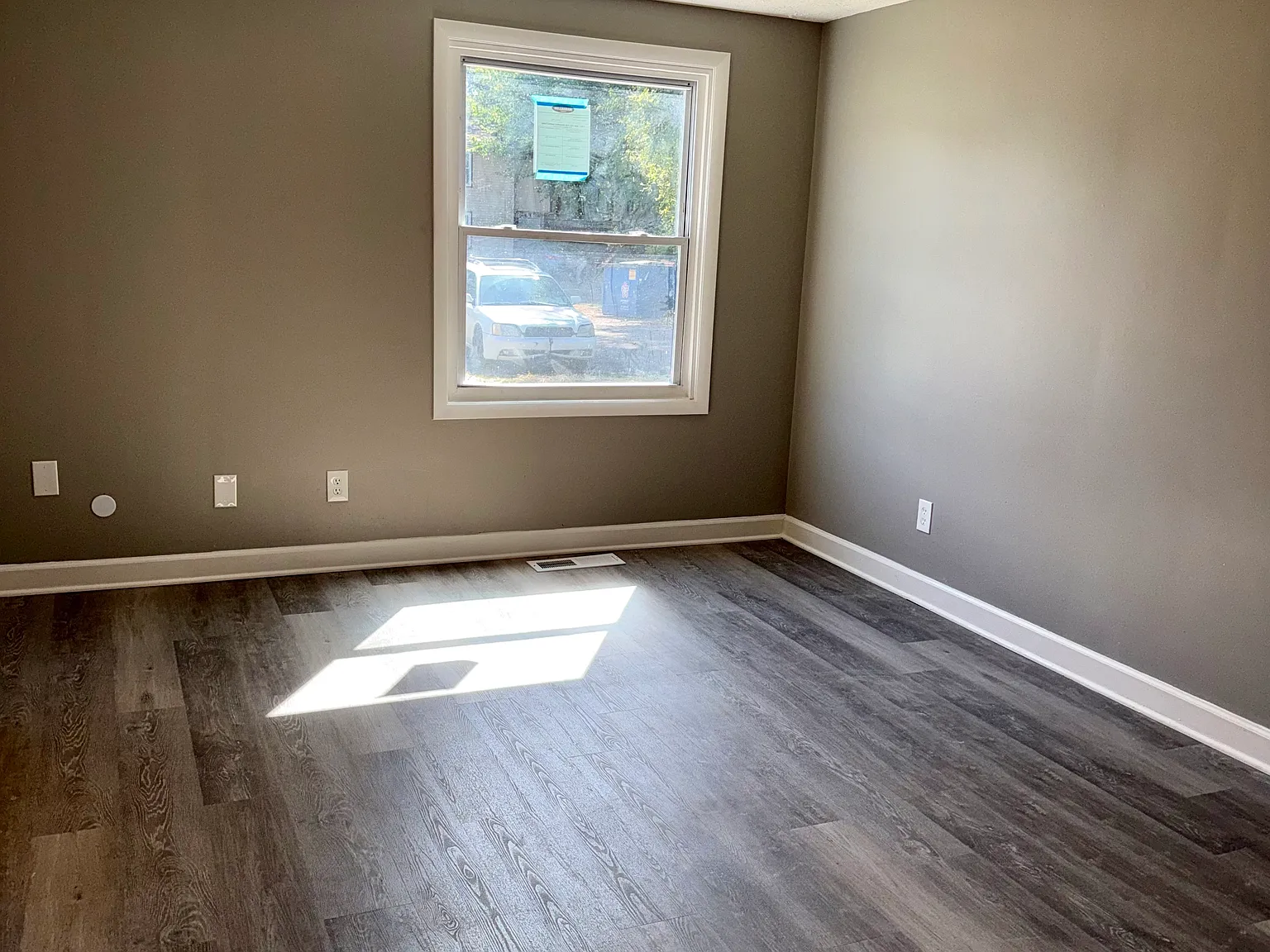 2 bed, 1.5 bath, 800 sqft, $1,399 — Photo 2