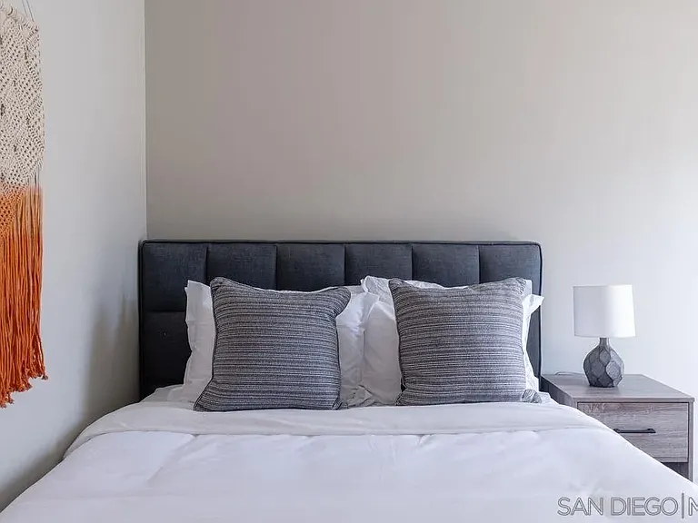 847 Beryl St — Photo 6