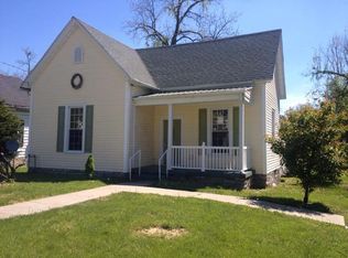 216 N 2nd St, Danville, KY 40422