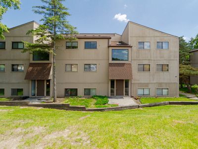48 Oak Hill Colony APT 4, Fox Lake, IL, 60020