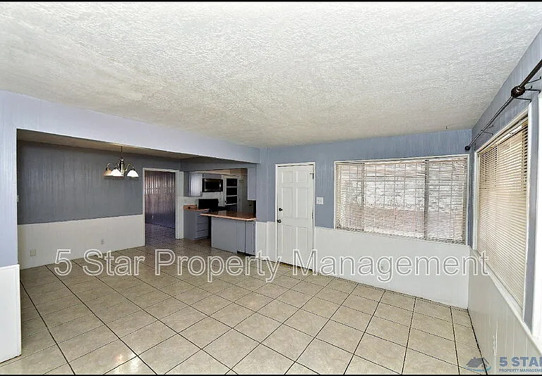 5613 Creston Ave — Photo 22