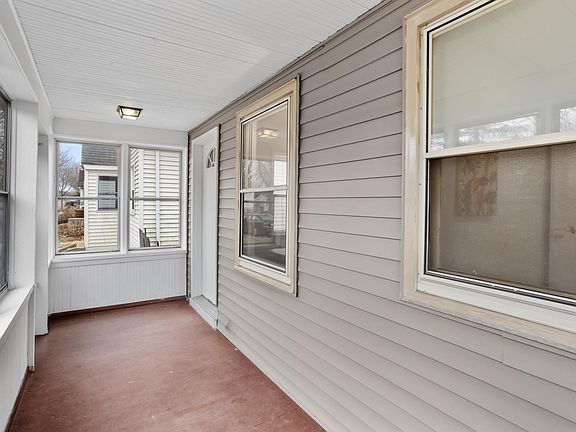 4th image of 1231 Woodbridge St