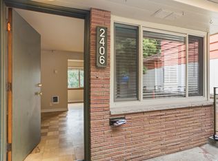 2327 NE 55th St #2406, Seattle, WA 98105