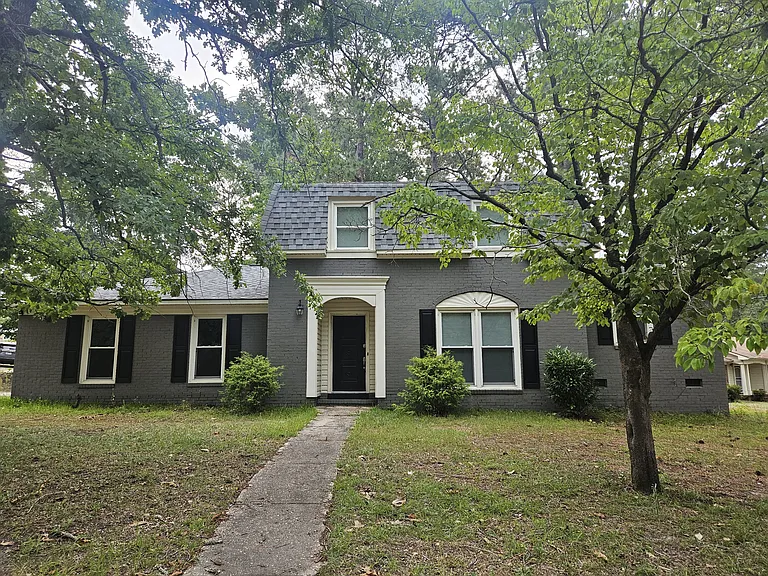 402 Lotus Dr — Photo 1