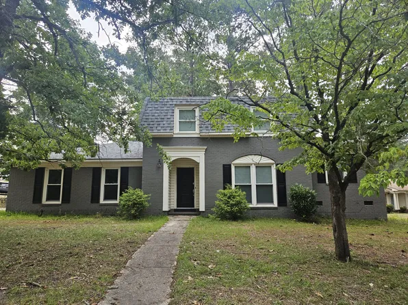 402 Lotus Dr, Fayetteville, NC 28303