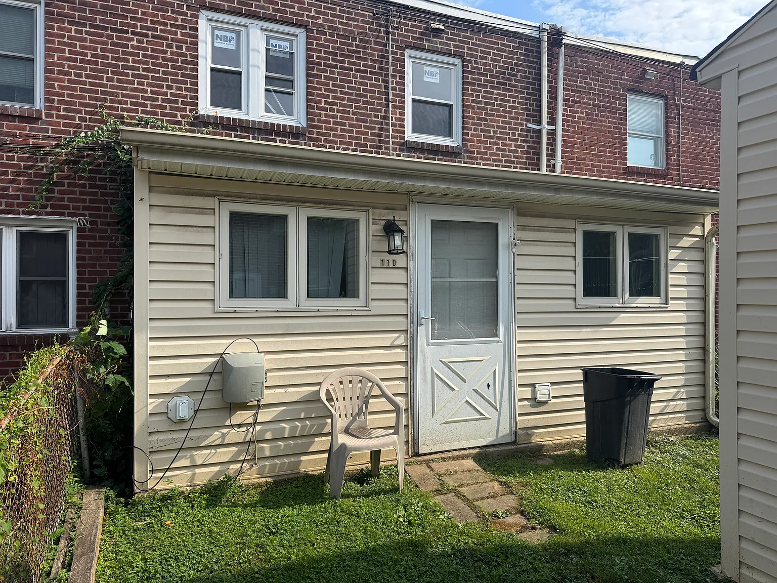 3 bed, 1.5 bath, 900 sqft, $1,771 — Photo 3