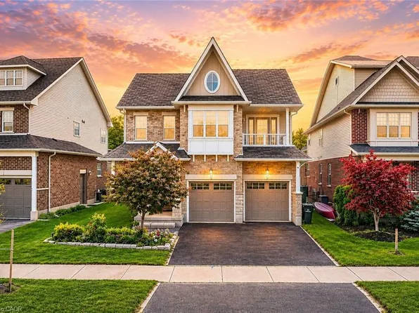 27 Tremaine Dr, Kitchener, ON N2A 4L9