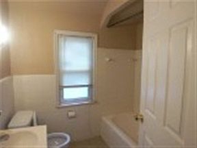 5th image of 19335 Sorrento St