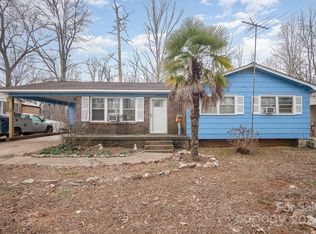 1300 Northwoods Dr, Kings Mountain, NC 28086