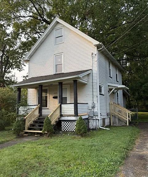 1327 Ward St NW — Photo 1