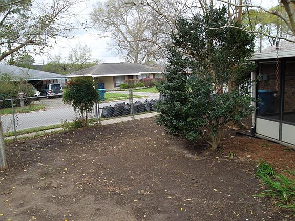 5th image of 204 Melody Dr
