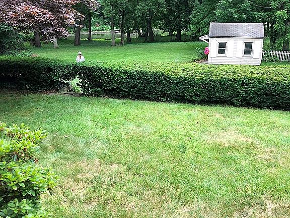 3rd image of 2810 S Park Dr