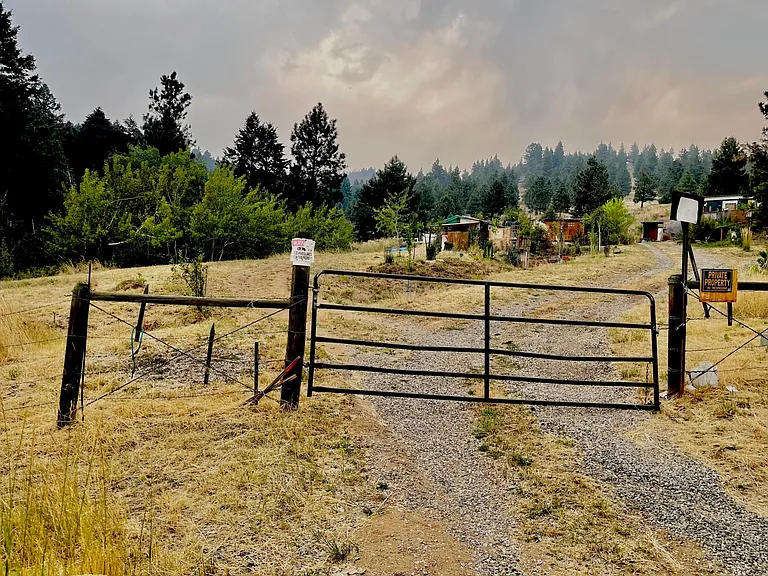 9B Trailer W — Photo 12