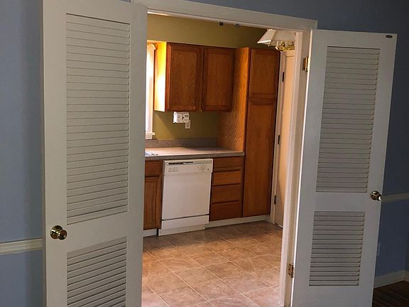 5th image of 1930 Gardiner Ln APT 1
