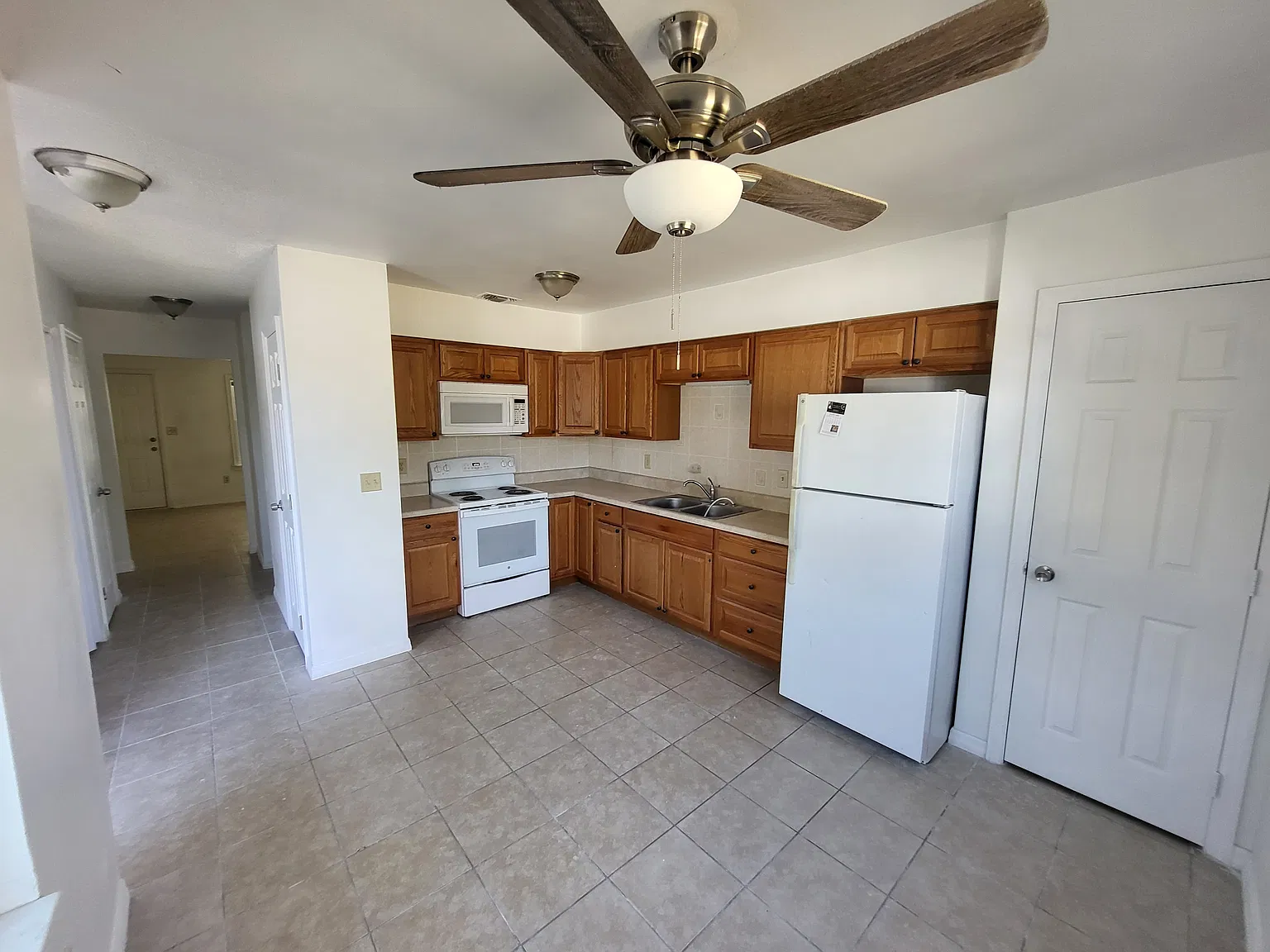 3118 Miller Ave — Photo 1