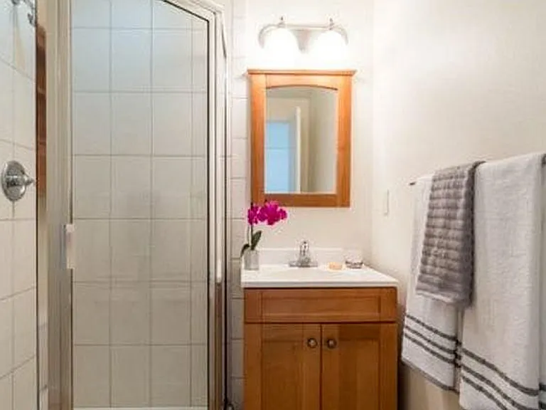4645 Broadway St #B3 — Photo 13