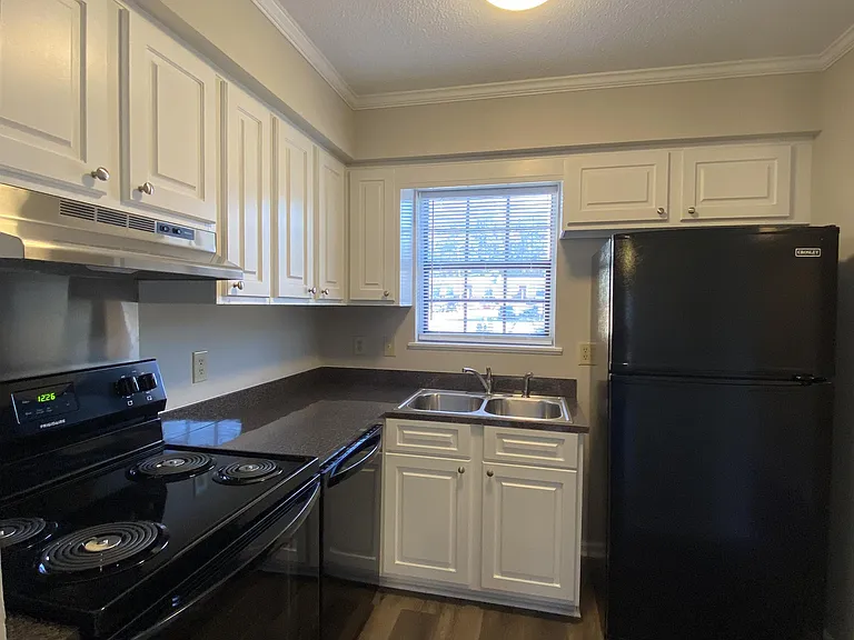 716 Verdant Dr #1 — Photo 13