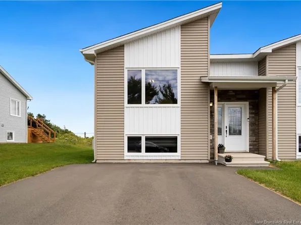 24 Landry St, Moncton, NB E1A 7A4