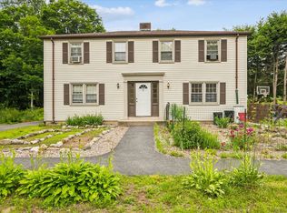 11 Loomis Hts, New Hartford, CT 06057
