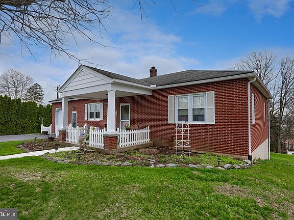 2nd image of 3020 Tunnel Hill Rd