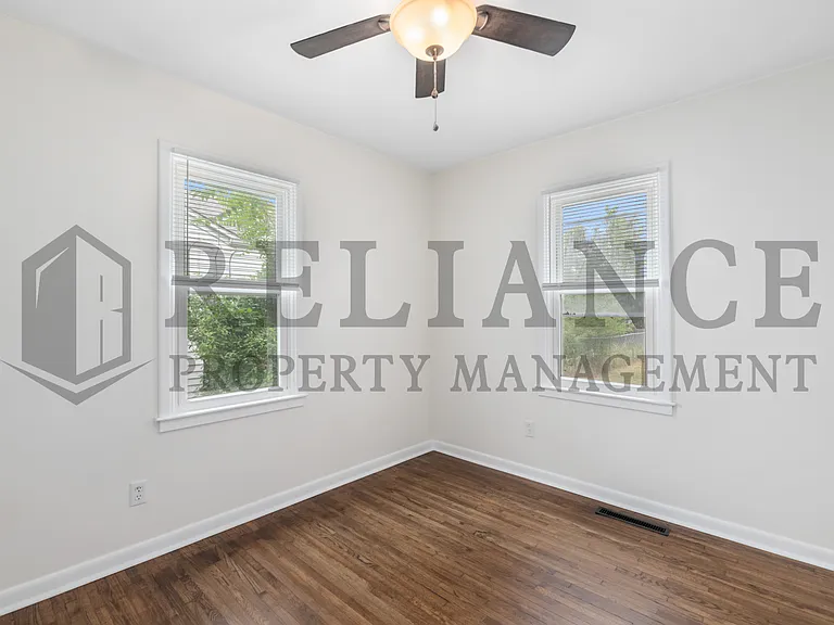 2309 W Graber St — Photo 17