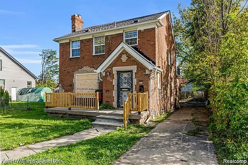 5574 Buckingham Ave Photo 1