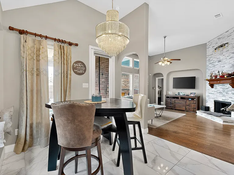 Breakfast Room