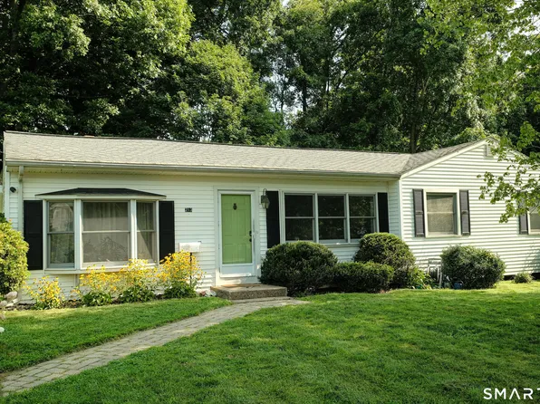 213 Robin Lane, Cheshire, CT 06410