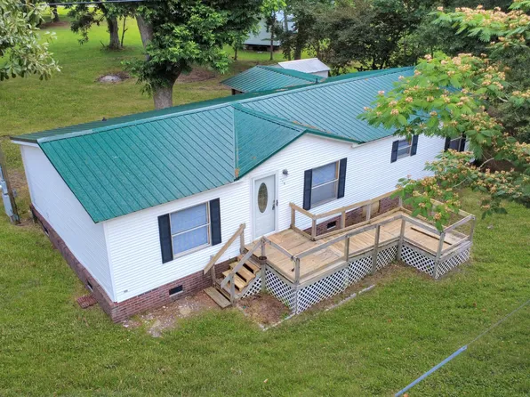 106 McGowan Rd, Jacksonville, NC 28540