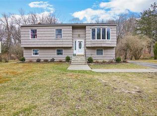 23 Saxon Rd, Bethel, CT 06801