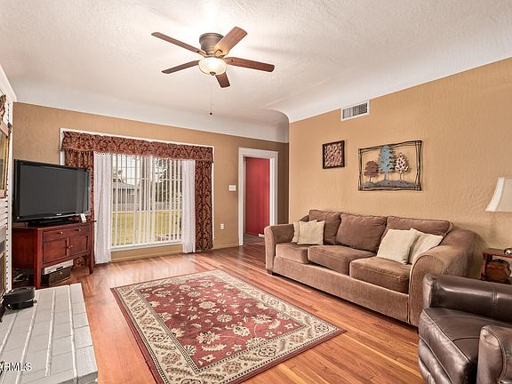 2nd image of 7604 N 59TH Avenue