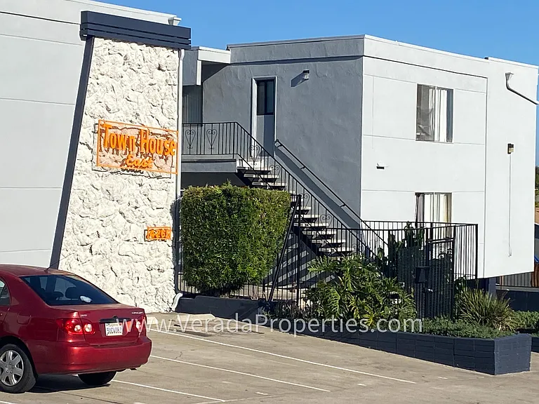 4265 Altadena Ave #4 — Photo 5