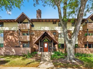 14 Maple Wood Ln APT 23, Madison, WI 53704