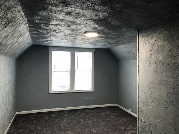 5th image of 176 E Burton Ave